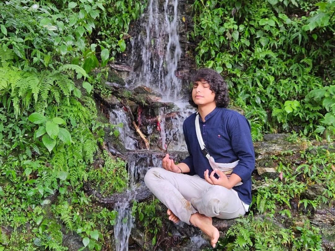 Katyuri Kings Divine Stay- Babaji'S Cave Dwarahat 외부 사진