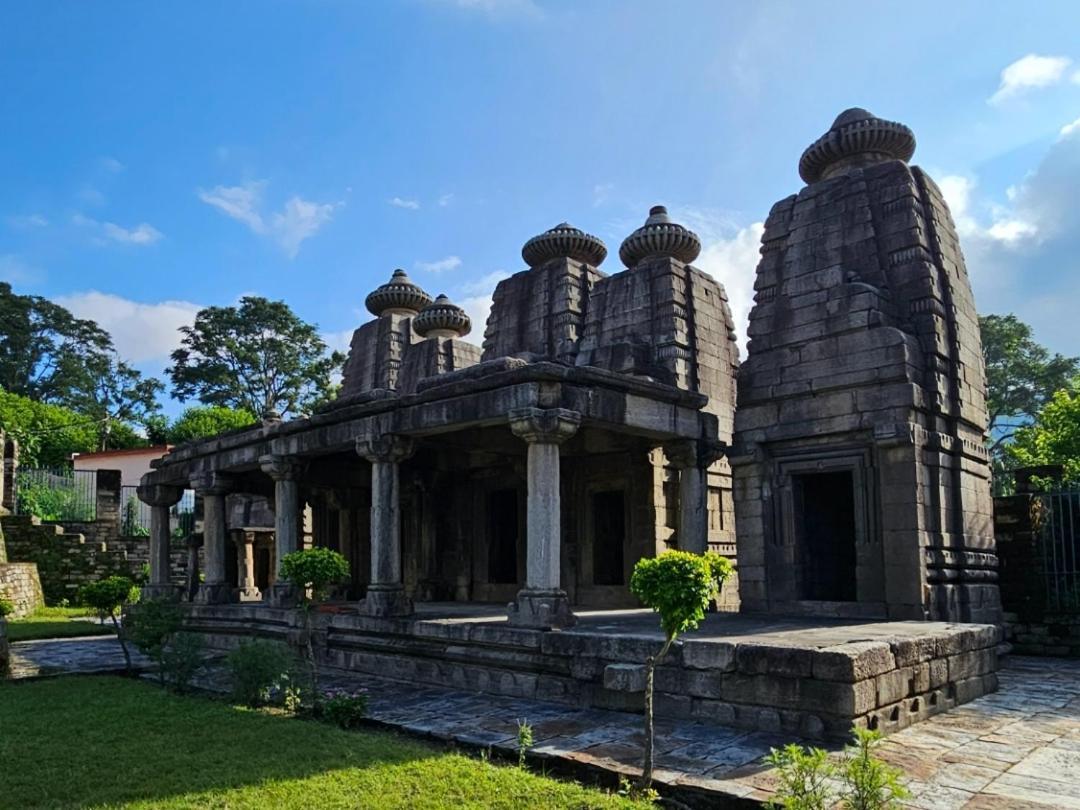 Katyuri Kings Divine Stay- Babaji'S Cave Dwarahat 외부 사진